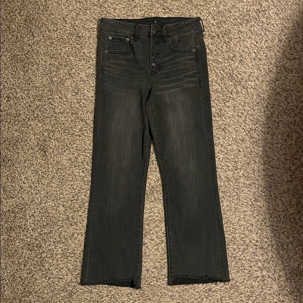 American Eagle hi-rise crop flare jeans - size 6
